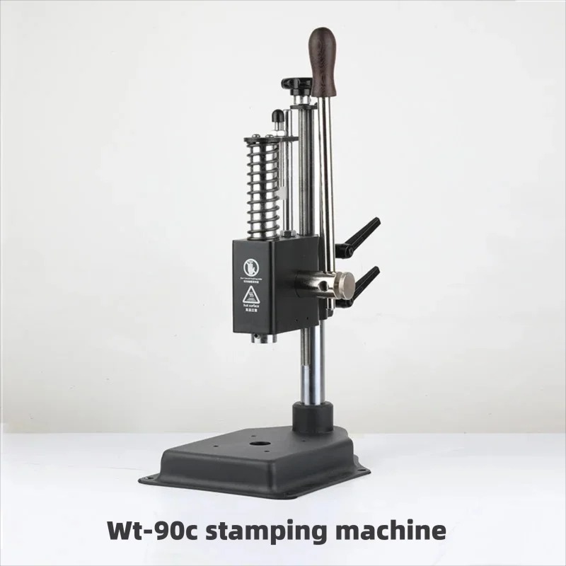 آلة يدوية صغيرة لختم الجلد من  - مراجعة Die Cutting Machine وسعره